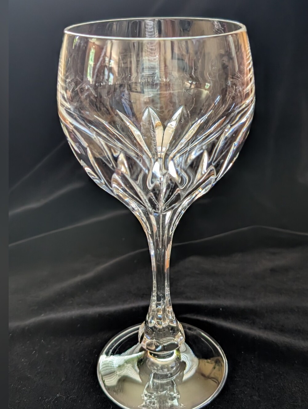 Nachtmann Isabella Rare Elegant Cut Crystal Wine Glass - Clear